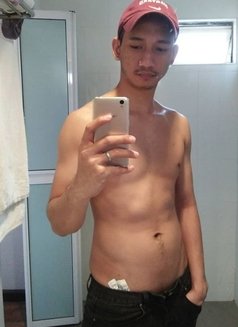 Fikarmb94jkt - Male escort in Jakarta Photo 1 of 1