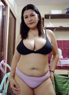 Filipina 40 Y. O. Milf / Camshow / Video - escort in Manila Photo 7 of 30
