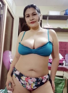 Filipina 40 Y. O. Milf / Camshow / Video - escort in Manila Photo 8 of 30