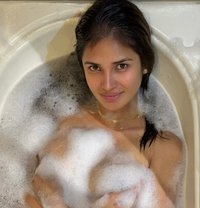 Filipina/Australian (versa w/ poppers) - Transsexual escort in Bangkok Photo 25 of 30