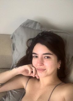 Filipina/Irani Ts Irish - Transsexual escort in Abu Dhabi Photo 9 of 28