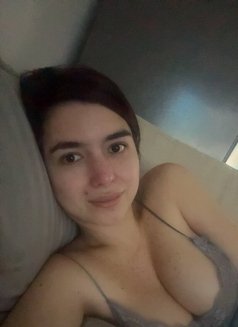 Filipina/Irani Ts Irish - Transsexual escort in Abu Dhabi Photo 10 of 28