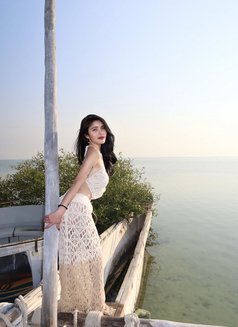 Your sweet asian chck - puta in Dubai Photo 17 of 18