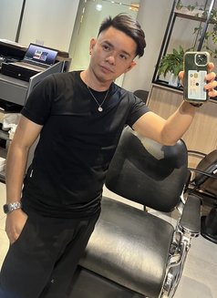 🇵🇭 Filipino Massage Therapist - Masajista in Al Manama Photo 3 of 4