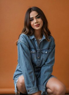 Filiz have poppers, Tra - Transsexual escort in İstanbul Photo 8 of 9