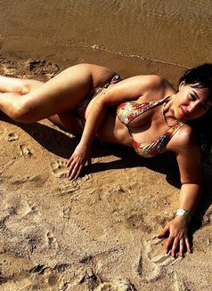 Filiz - escort in Doha Photo 14 of 19