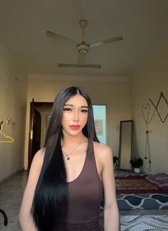 Film - masseuse in Al Sohar Photo 4 of 6