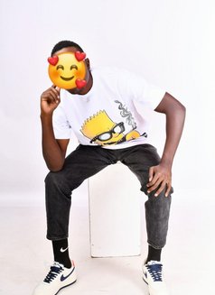 Fin Corne - Male escort in Nairobi Photo 1 of 3