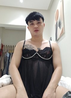 Finny - Transsexual escort in Riyadh Photo 1 of 6