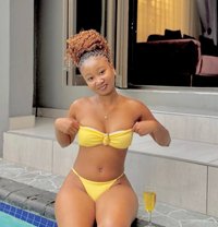 Fiona - puta in Guangzhou