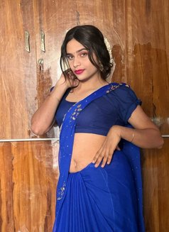 Fiona - Transsexual escort in Hyderabad Photo 5 of 7