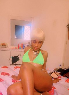 Fiona Zahra - puta in Riyadh Photo 4 of 4