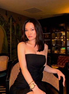 Fiora - puta in Dubai Photo 4 of 5