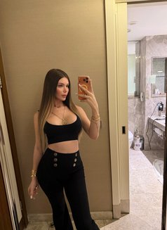 First Class Valeria - Acompañantes transexual in İstanbul Photo 25 of 30