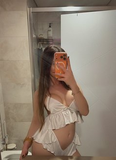 First Class Valeria - Acompañantes transexual in İstanbul Photo 30 of 30