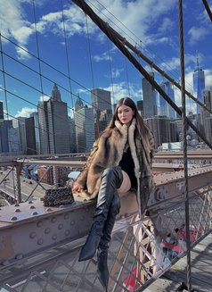 First Class Valeria - Transsexual escort in İstanbul Photo 24 of 30