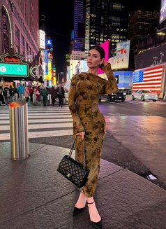 First Class Valeria - Transsexual escort in İstanbul Photo 30 of 30