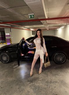 First Class Valeria - Transsexual escort in İstanbul Photo 28 of 30