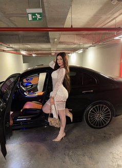 First Class Valeria - Transsexual escort in İstanbul Photo 29 of 30