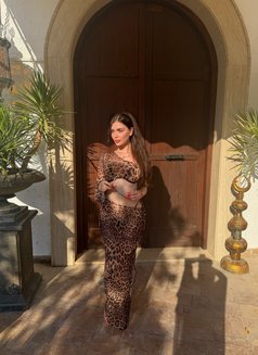First Class Valeria - Transsexual escort in İstanbul Photo 5 of 28