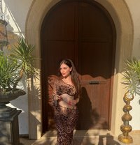 First Class Valeria - Transsexual escort in İstanbul