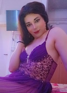 First Lady - Transsexual escort in Beirut Photo 5 of 8