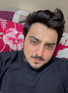 First Service Free For Girls and Womens - masseur in Mumbai Photo 4 of 5