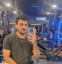 First Service Free For Girls - masseur in Mumbai
