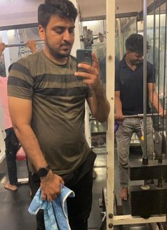 First Service Free For Girls - masseur in Mumbai Photo 3 of 3