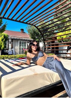 Firuze - puta in Muscat Photo 8 of 8