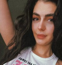 Firuzeh - puta in Muscat Photo 1 of 4