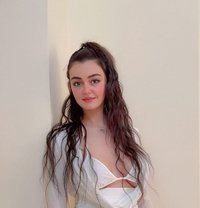 Firuzeh - escort in Muscat Photo 4 of 14