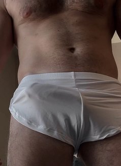 Fisal - Male escort in Riyadh Photo 2 of 5