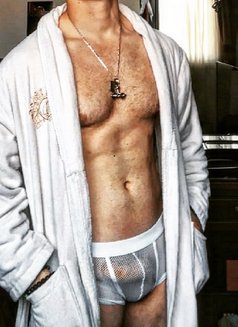 Fisal - Male escort in Riyadh Photo 4 of 5