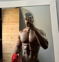 DADDY - Male escort in Riyadh Photo 1 of 6