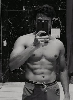 Fit Boy - Acompañantes masculino in Chandigarh Photo 5 of 5