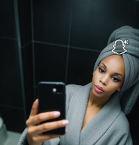 Fit Delhi Girl Abby Lilly - puta in New Delhi