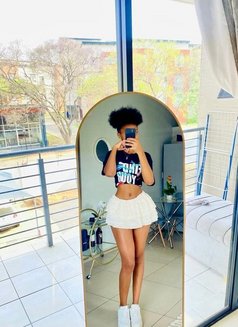 Fit Delhi Girl Abby Lilly - puta in New Delhi Photo 4 of 5