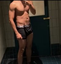 Fit Young Masseur - Acompañantes masculino in Dubai