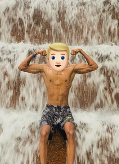 Fitness Boy for Womans - Acompañantes masculino in Colombo Photo 3 of 5