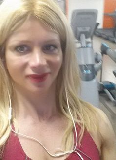 Fitness Diva - Transsexual escort in London Photo 8 of 16