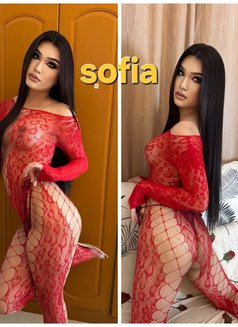 Five shemale with lady group sex - Acompañantes transexual in Dubai Photo 17 of 18
