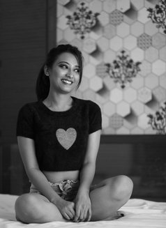 Fiza Escort Services Available 24/7 - puta in Hyderabad Photo 7 of 7