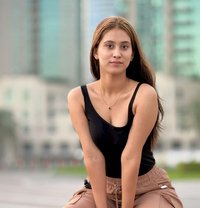Fiza Young Independent Model - puta in Dubai Photo 9 of 10