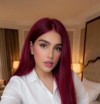 Flaire Queen Huge Dick - Transsexual escort in Dubai