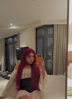 Flaire Queen Huge Dick - Transsexual escort in Dubai Photo 3 of 23