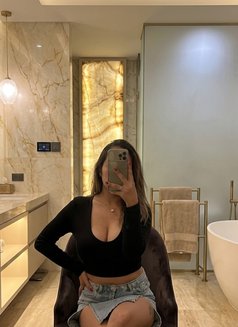 Flamara - classy & elegant - escort in Cebu City Photo 9 of 14