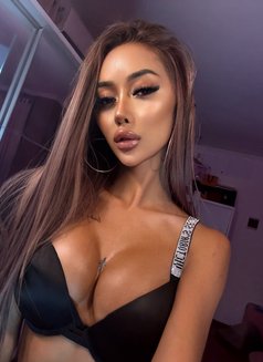 FLAVIA TOP ASIAN MODEL - Acompañantes transexual in Bali Photo 27 of 30