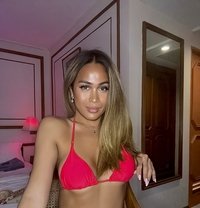 Sun-kissed Roberta - Transsexual escort in Bangkok Photo 20 of 30