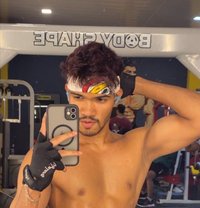 Flax - Acompañantes masculino in Guwahati